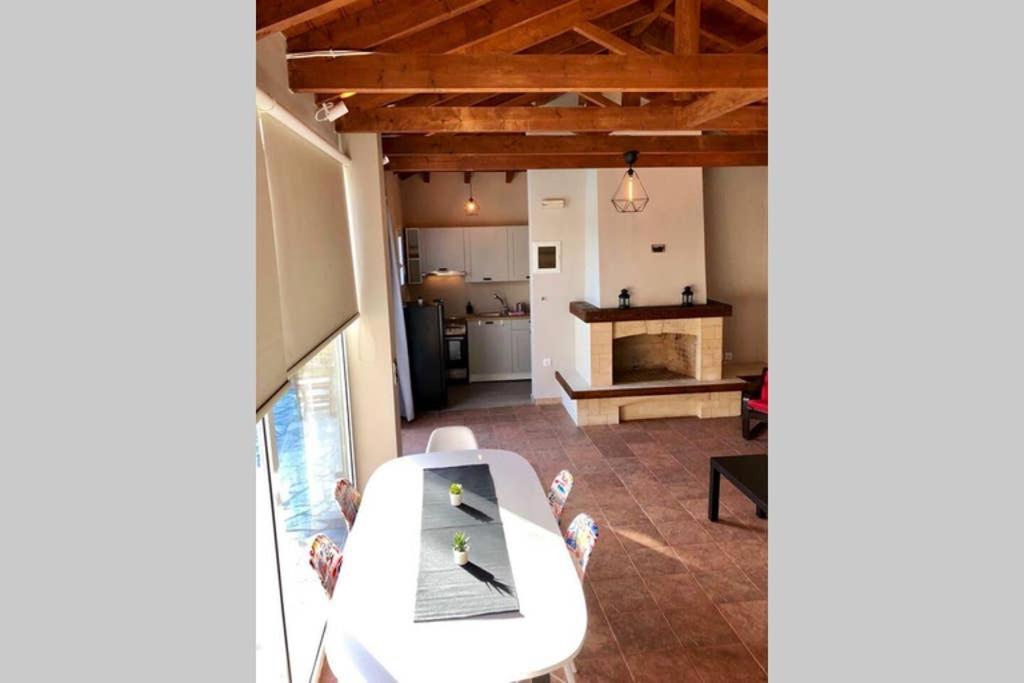 Sunlit Pool House Villa Posidhonía Екстериор снимка